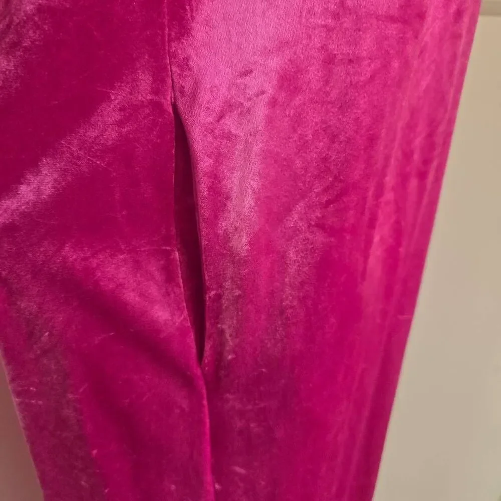 db Boutique Vtg. Hot Pink Velour Gown/Housecoat, Long Slv, V-Neck w/Lattice, S